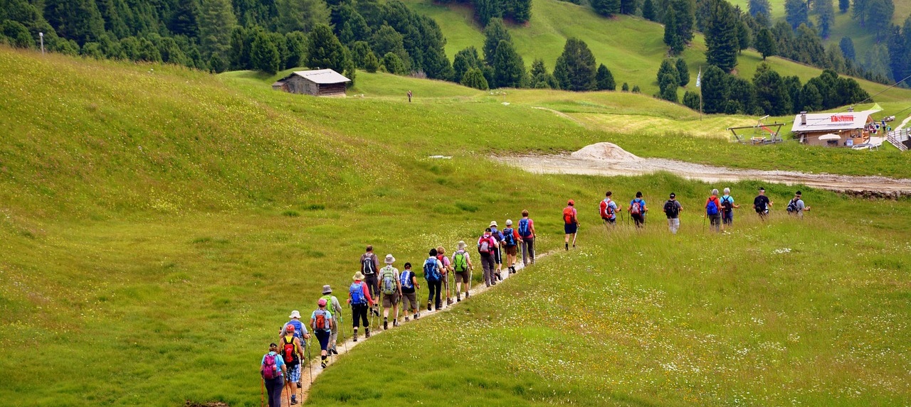 Czy buty trekkingowe powinny być większe?