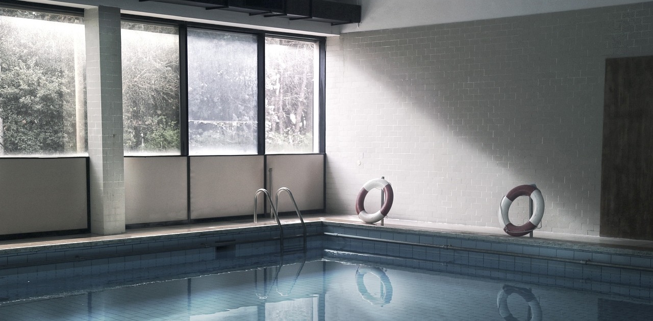 Góry Opawskie – jakie hotele z basenem warto wybrać?