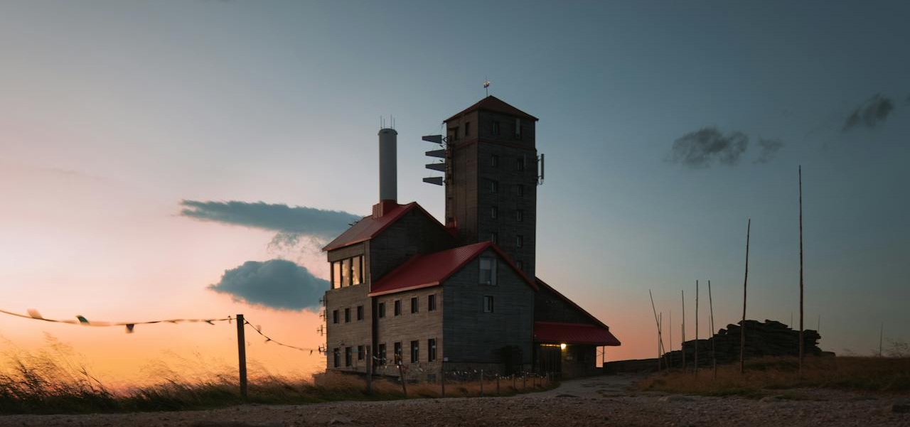 Jakie są schroniska górskie w Sudetach Zachodnich?